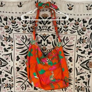 CABI REVERSIBLE SLING BAG STYLE:5992